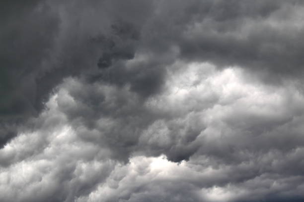 istock Dark clouds gathered in the sky foreshadowing rain and thunder. 1391967225