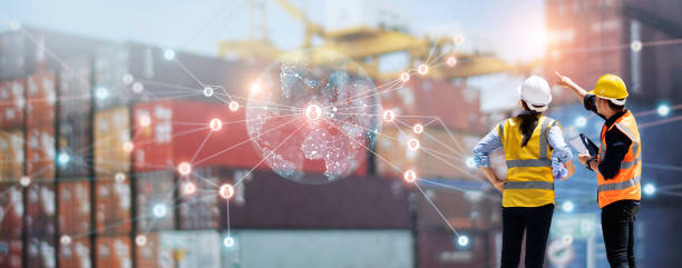 Teamwork of workers using tablet on logistic network distribution and smart transportation on networking of container cargo Industry, Import export, Online goods orders on global networking. trabajo en equipo de los trabajadores que utilizan la tableta en la distribución de la red logística y el transporte inteligente en la red de la industria de la carga de contenedores, importación de exportación, pedidos de mercancías en línea en la r