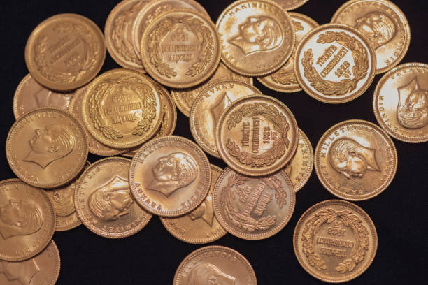 เหรียญทอง ata ตุรกี, เหรียญ - money press ภาพสต็อก ภาพถ่ายและรูปภาพปลอดค่าลิขสิท��ธิ์