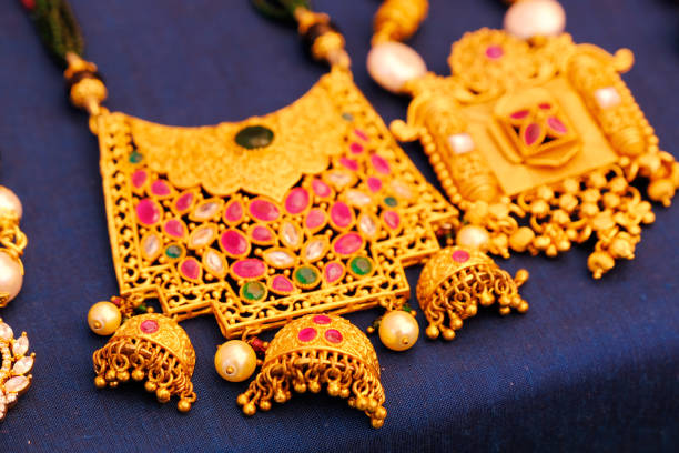 istock Indian Traditional Gold Jewellery. 1392110664
