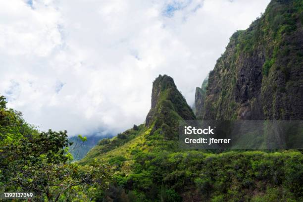 Iao Needle State Monument In Maui Hawaii Stock Photo - Download Image Now - Maui, Valley, Hawaii Islands