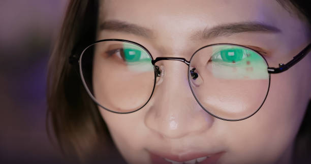 woman glasses with shopping web