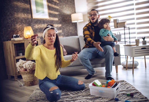 istock couple fighting in front of child 1392174916