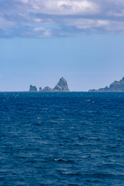 istock Rocks next ti the sea. 1392186402
