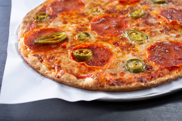istock pepperoni jalapeno pizza 1392270593