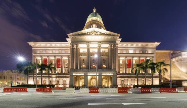сингапурская национальная галерея ночью - national landmark editorial color image horizontal стоковые фото и изображения