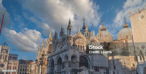 St Marks Square In Venice Stock Photo - Download Image Now - Dogecoin, Palace, Venice - Italy