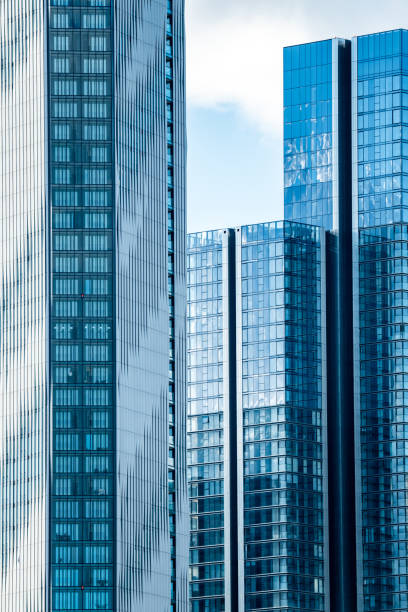 istock Office building in Canary Wharf 1392349596