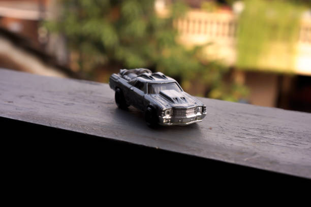 istock grey sedan toy car 1392351123