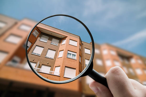 istock Focusing on an apartment building 1392363604