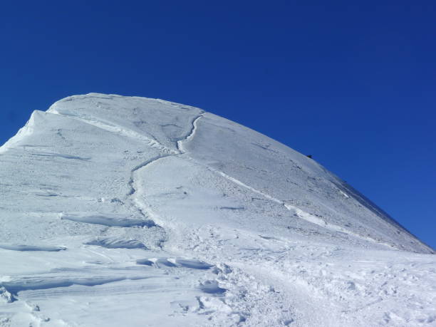 istock Italian alps with snow 1392373653