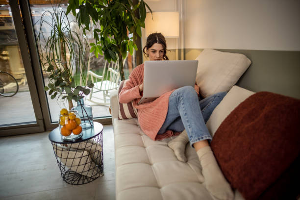 istock Reading a news online 1392409219
