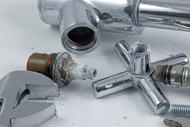 istock Dismantled basin tap/faucet and waste. 1392418664