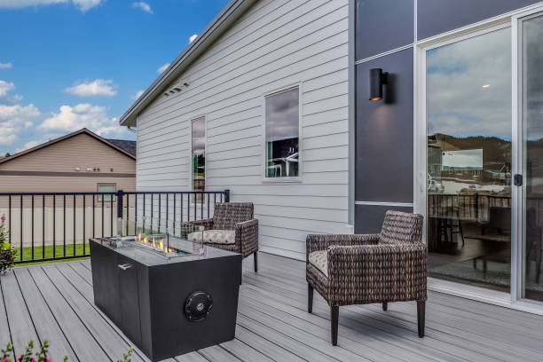 istock Patio of home with modern architecture 1392468315