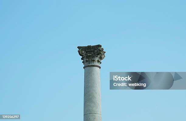 Cálculo De Coluna - Fotografias de stock e mais imagens de Apoiar - Apoiar, Apoio, Arquitetura