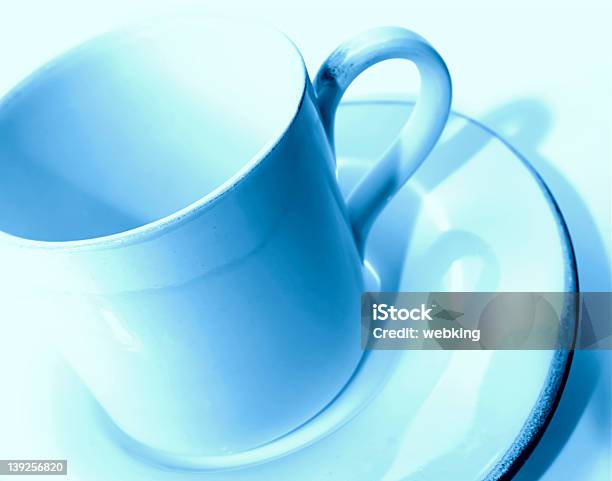 Blu Colorato E Tazza Di Caffè - Fotografie stock e altre immagini di Bibita - Bibita, Blu, Ceramica