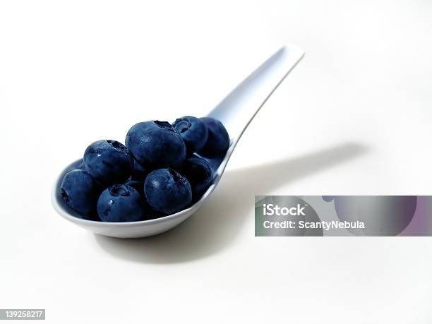 Foto de De Comida Mirtilo Scoop2 e mais fotos de stock de Alimentação Saudável - Alimentação Saudável, Azul, Baga - Fruta