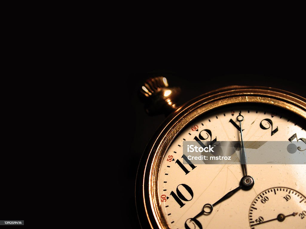 Oro antiguo reloj de bolsillo - Foto de stock de El pasado libre de derechos