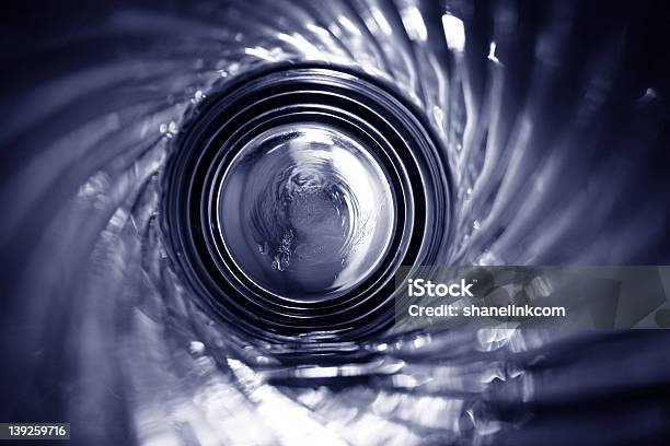 Foto de De Uma Espiral De Vidro e mais fotos de stock de Xícara - Xícara, Água, Abstrato