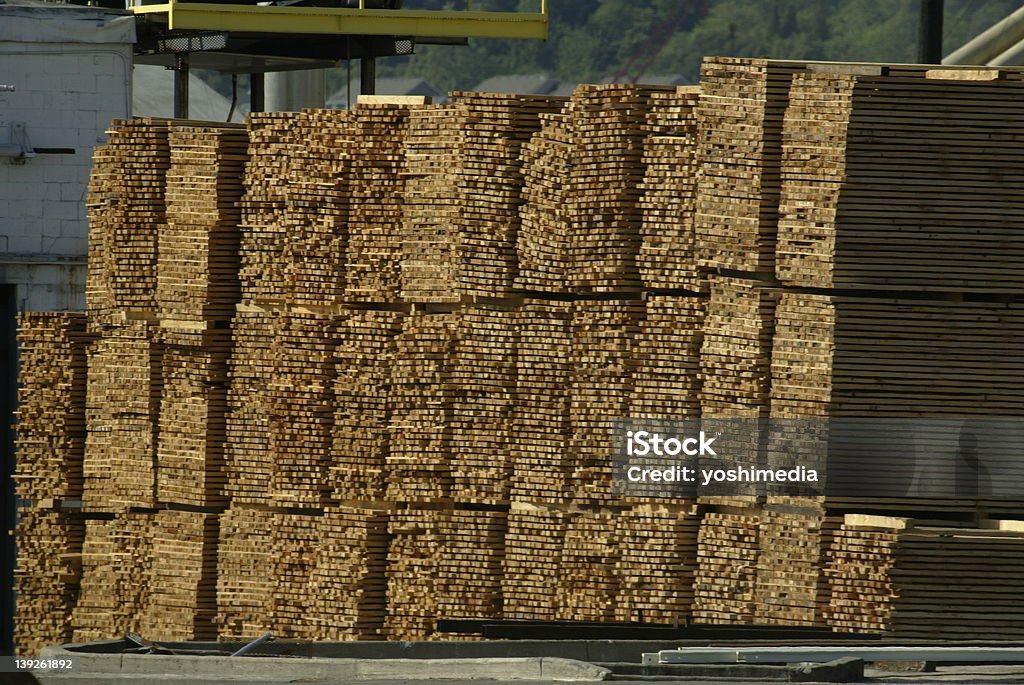 Empilement de bois - Photo de Amonceler libre de droits
