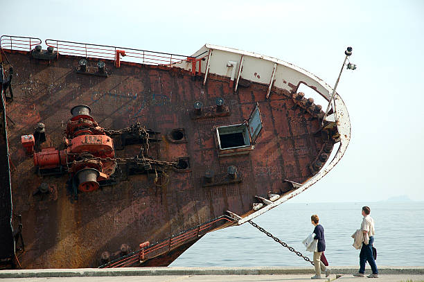 Wreck III Wreck ship at Kumkapi / Istanbul gawp stock pictures, royalty-free photos & images