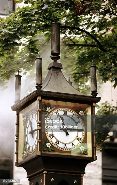 Reloj De Vapor Foto de stock y más banco de imágenes de Anticuado - Anticuado, Canadá, Cobre