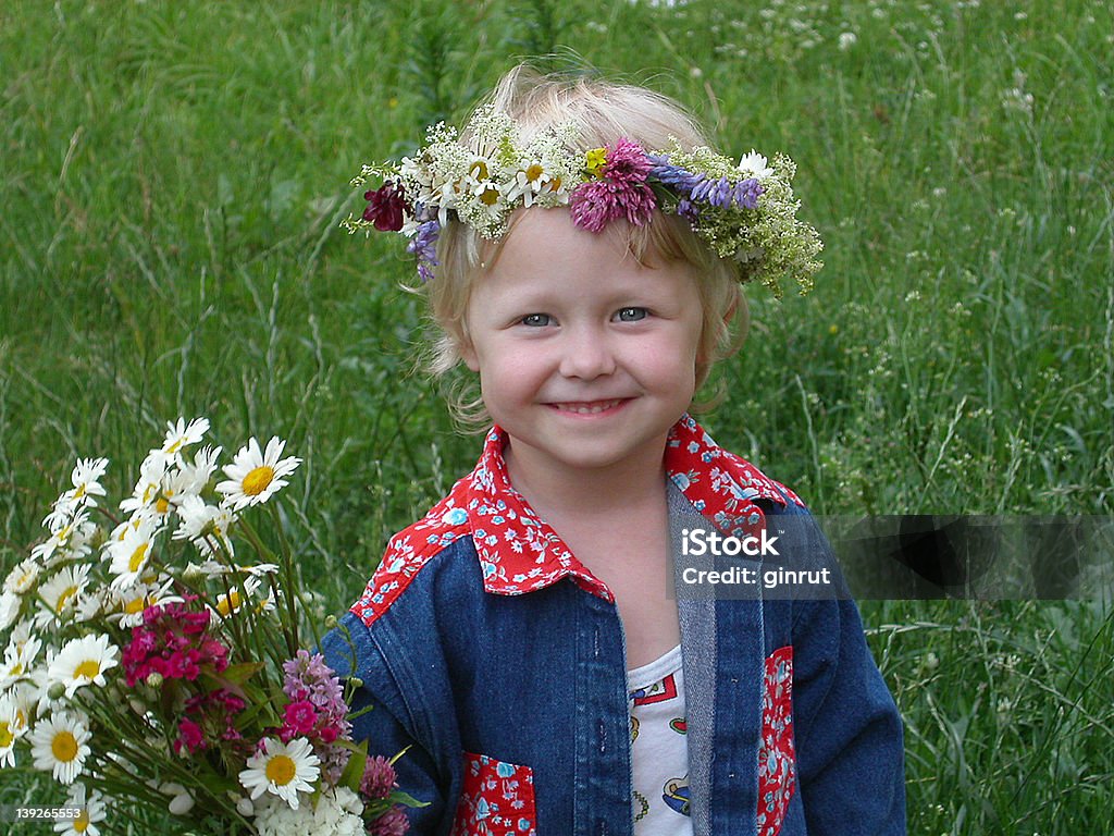 Fille - Photo de Couronne florale libre de droits