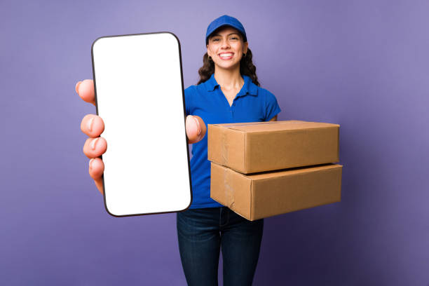 istock Young woman delivering parcels 1392657068