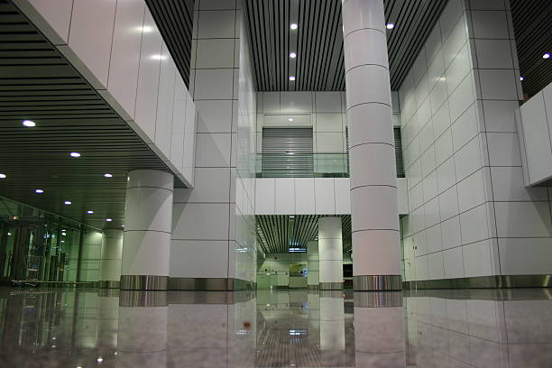 공항 홀에서의 - floor airport marble vehicle interior 뉴스 사진 이미지