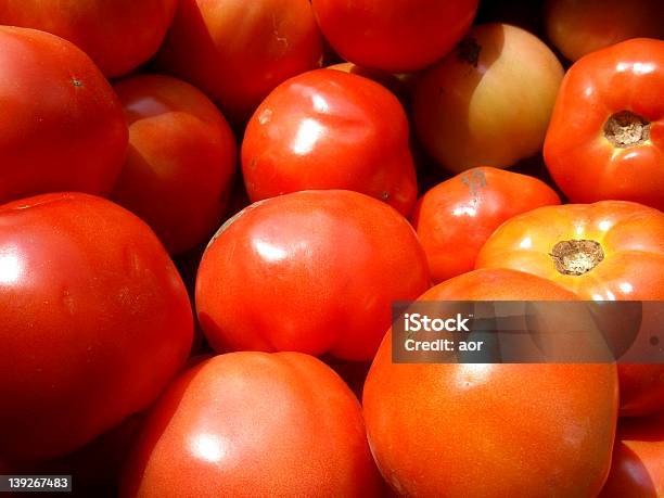 Photo libre de droit de Tomates banque d'images et plus d'images libres de droit de Aliment - Aliment, Flore, Fraîcheur