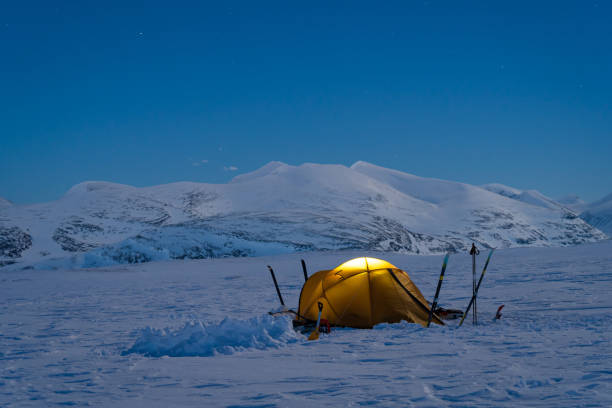 istock Tent in the snow 1392682993