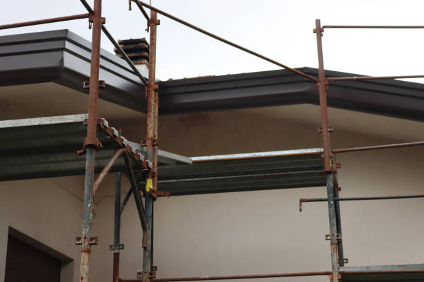 istock Scaffolding at a residential building 1392686263