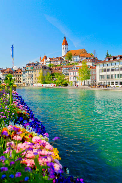 istock Blick auf die Stadt Thun, Alpen, Schweiz 1392700867