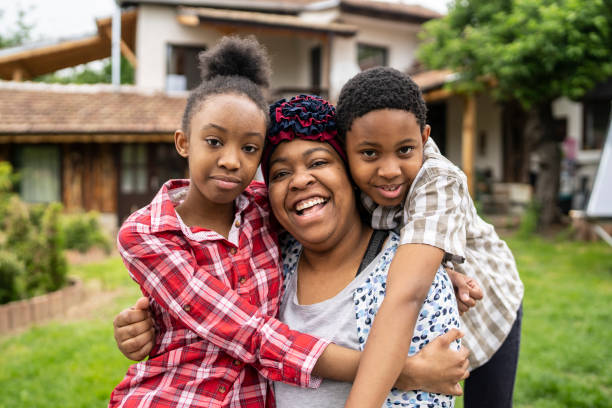 istock A family hug in the backyard 1392701138