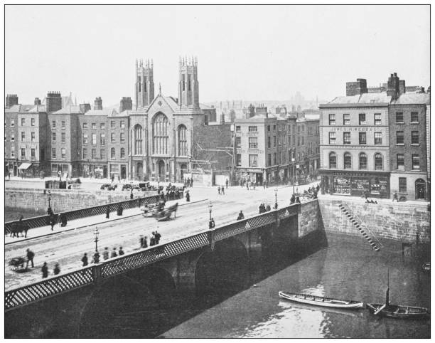 istock Antique photograph of Ireland: Grattan Bridge, Dublin 1392717566