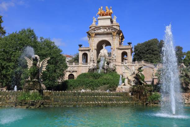 istock Cascada in Ciutadella Park, Barcelona 1392743981