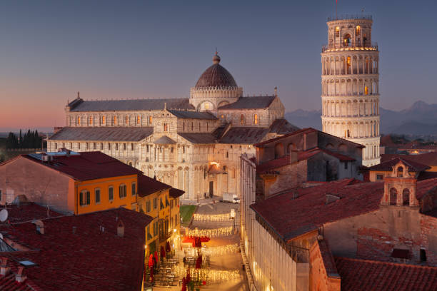 피사, 두오모와 사탑이있는 이탈리아 - pisa cathedral 뉴스 사진 이미지