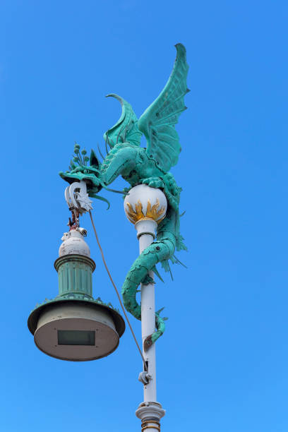 dragon street light nella zona del lungomare nordre toldbod vicino ai padiglioni reali, copenaghen, danimarca - denmark street street light design foto e immagini stock