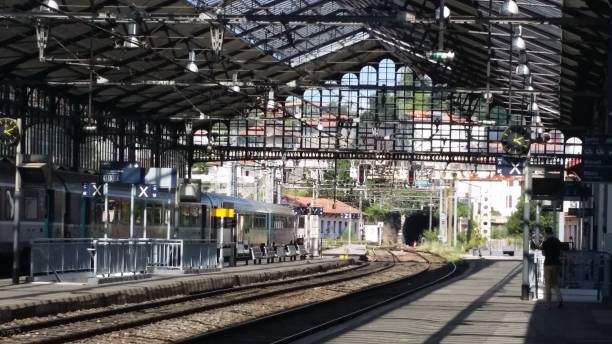 istock Gare de Bayonne 1392798365