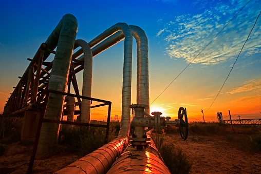 Oleoducto, el equipo de la industria petrolera photo