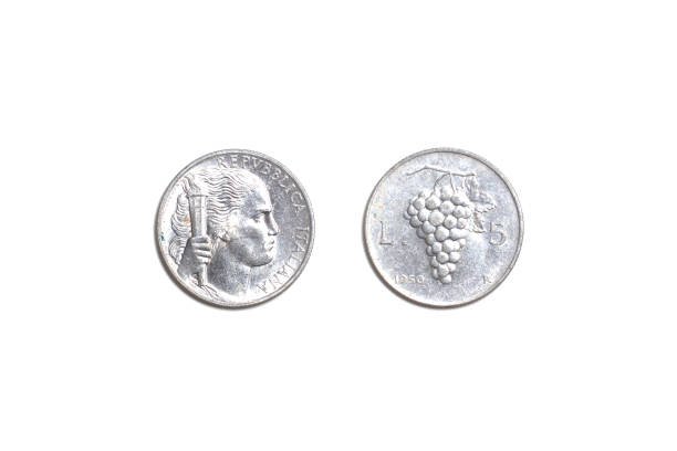 istock 5 Lire 1984, vintage corner, Italy 1392884246