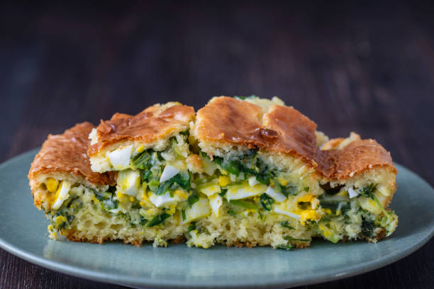 istock Pouring pie with wild garlic and egg 1392890871