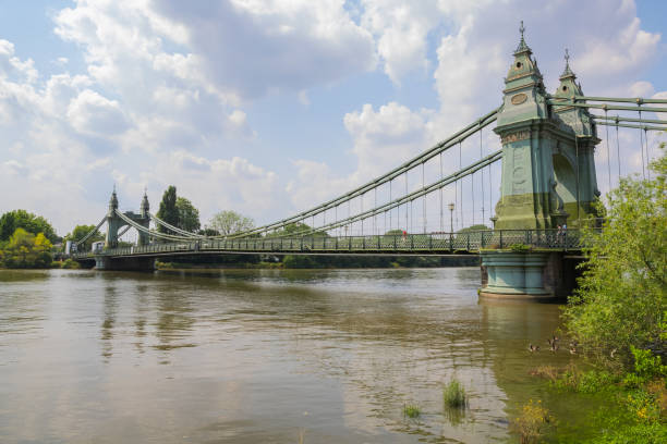 istock Hammersmith Bridge in west London 1392902033