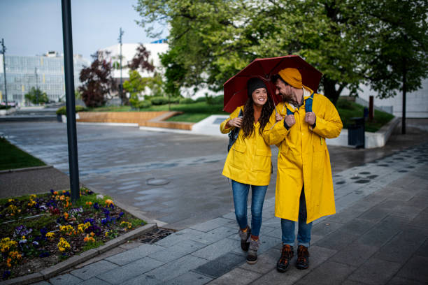 istock A walk through the city on a rainy day 1393028083