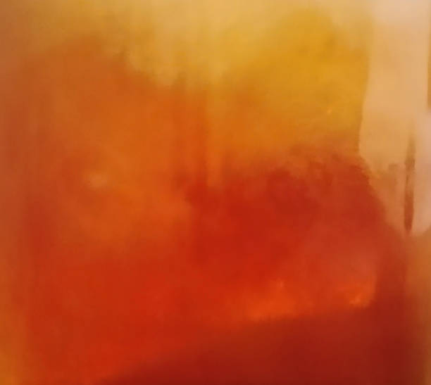 琥珀色のビールの背景 - amber beer ストックフォトと画像