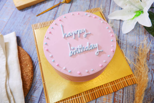 istock Korean tart happy birthday 1393148332