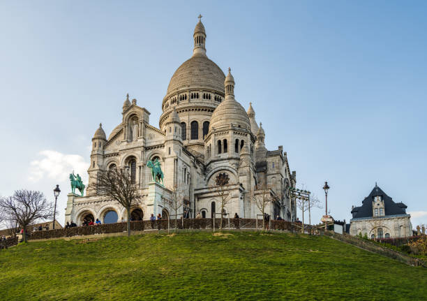 sacré-cur the basilica of the sacred heart of paris - sacré cur basilica imagens e fotografias de stock