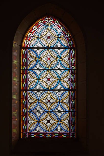 마을 교회의 내부. - stained glass church indoors close up 뉴스 사진 이미지