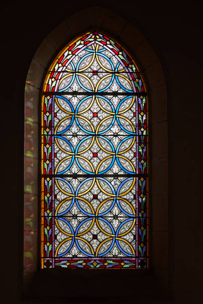 intérieur de l'église du village. - stained glass jesus christ glass church imagens e fotografias de stock