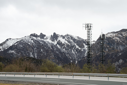 Group of antennas in the pak of a mountain